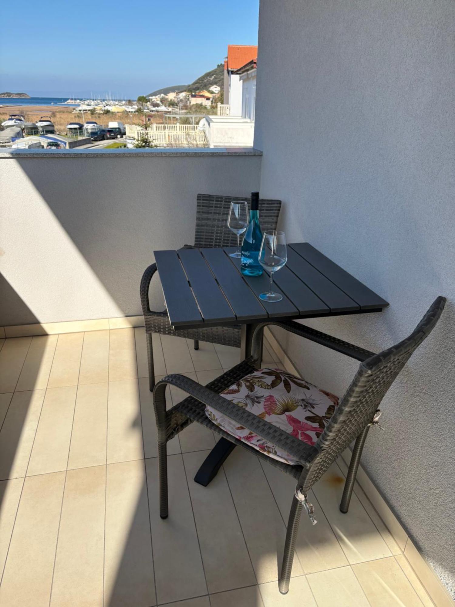 Apartman Belisima Deluxe Supetarska Draga Exteriör bild