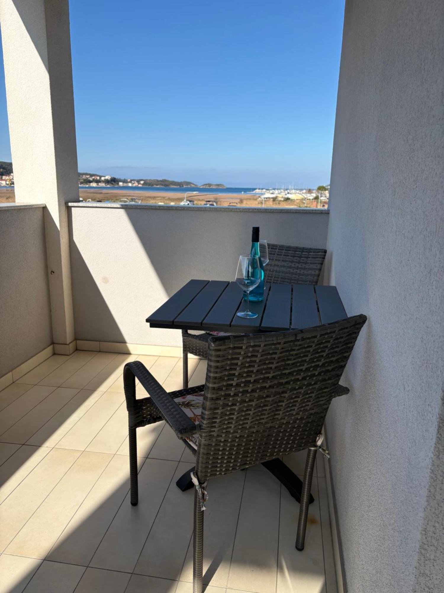 Apartman Belisima Deluxe Supetarska Draga Exteriör bild